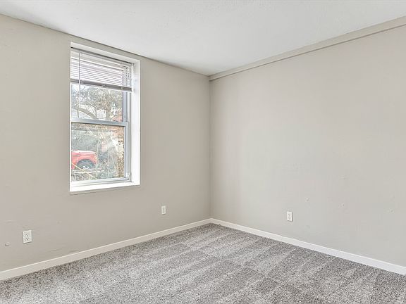 4th image of 116 N Long St #4