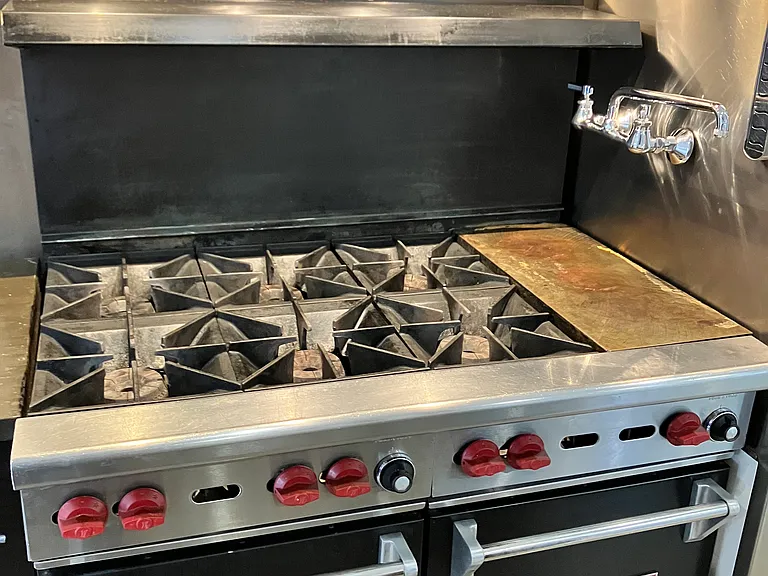 Massive BTU burners on this commercial unit - super fun to cook like a pro