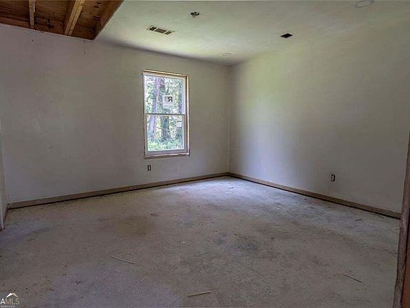 3rd image of 4414 Blackbirch Ln