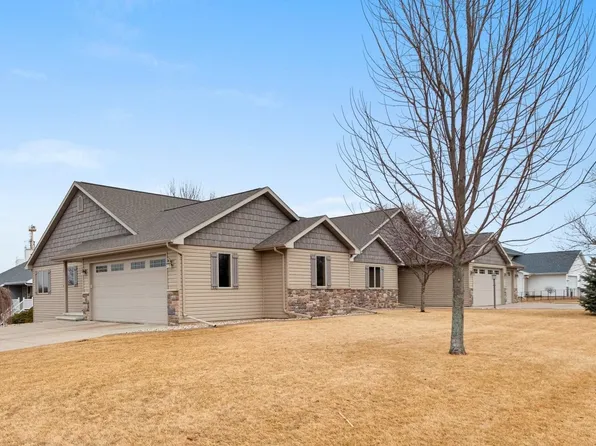 W6936 Maple Terrace Rd, Greenville, WI 54942