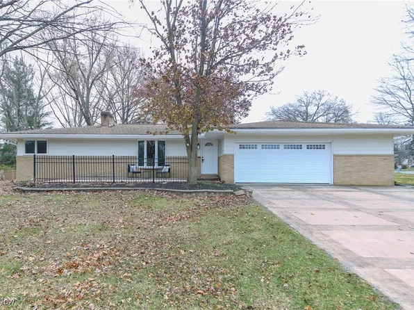 7741 Ragall Pkwy, Middleburg Heights, OH 44130