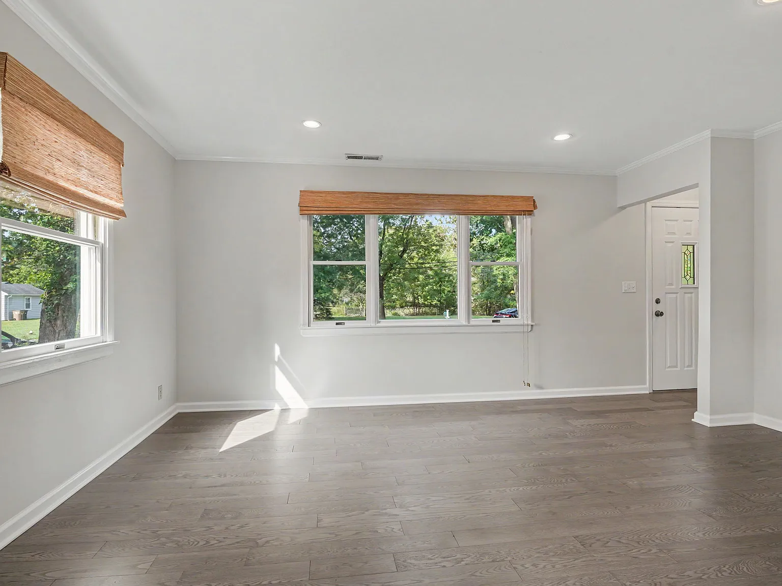 3 bed, 1248 sqft, $5,500 — Photo 4