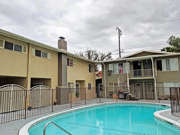 915 Paseo Grande #16 — Photo 11