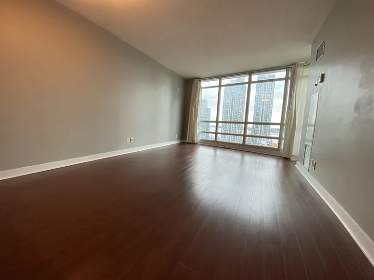 397 Front St W #2201 — Photo 7