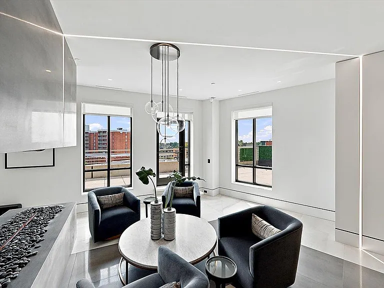 34901 Woodward Ave #5 — Photo 10