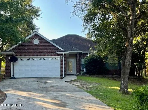 9526 Lono Pl, Diamondhead, MS 39525