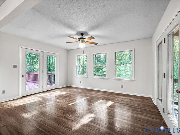 5th image of 1024 Green Hill Rd