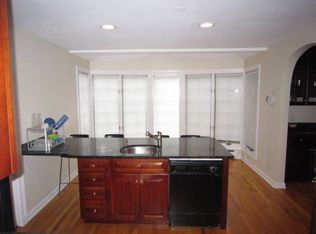 77 Broadfield Rd, Hamden, CT 06517