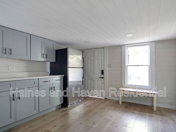 5th image of 658 Avenue B NW