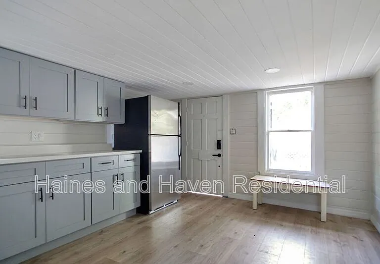 658 Avenue B NW — Photo 5
