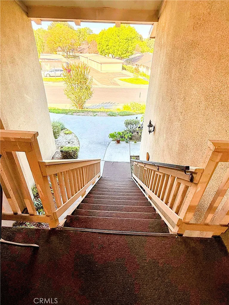 2 bed, 1081 sqft, $2,950 — Photo 3