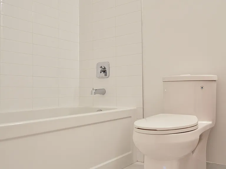 50 Ordnance St #2307 — Photo 4