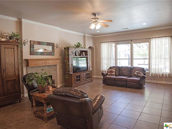 4th image of 115 Tallwood Cir