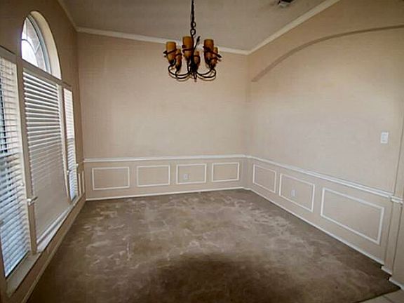 3rd image of 117 Somerset Dr