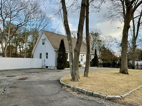 3rd image of 4 N Westbury Road