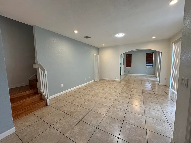 15746 SW 41st St — Photo 14