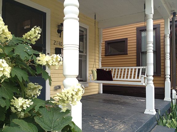 Front porch swing