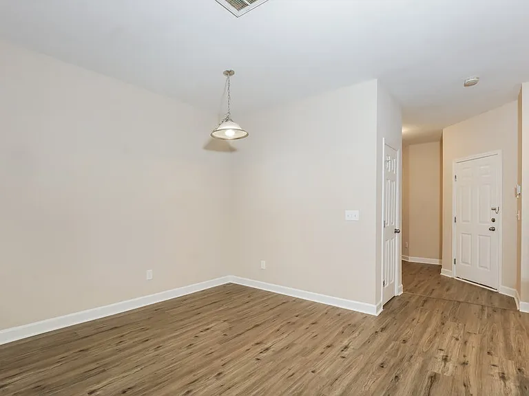2545 Spring Oaks Way — Photo 6