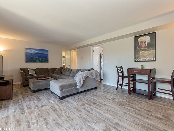 2nd image of 5514 W Windsor Ave APT 3L