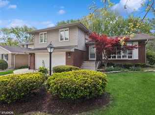 1335 Idlewild Ln, Homewood, IL 60430