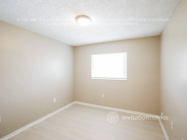 621 SW 176th Ave — Photo 14