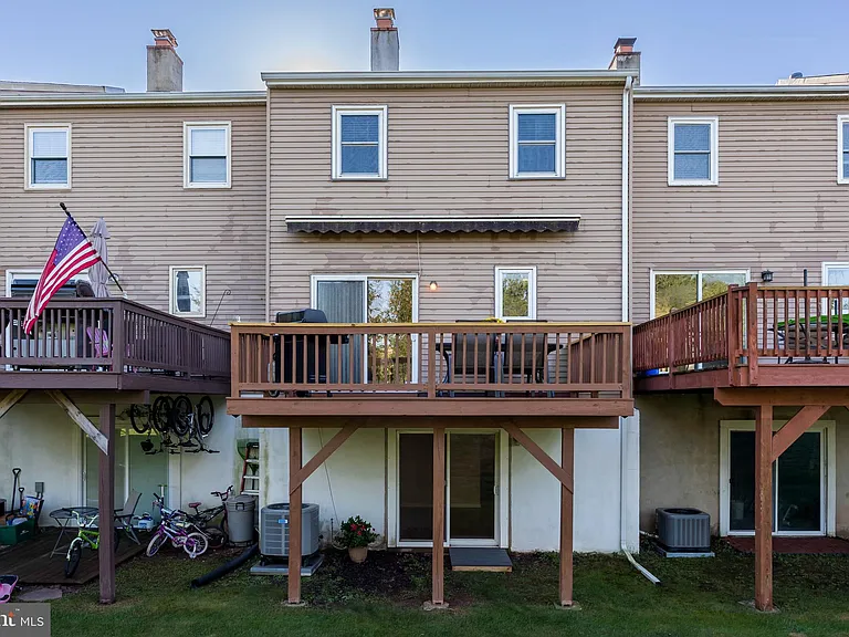 3930 Gatehouse Ln — Photo 27