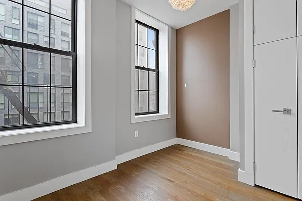 Rented by Safdie Realty Group | media 35