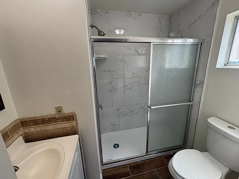 4040 Toland Way — Photo 14