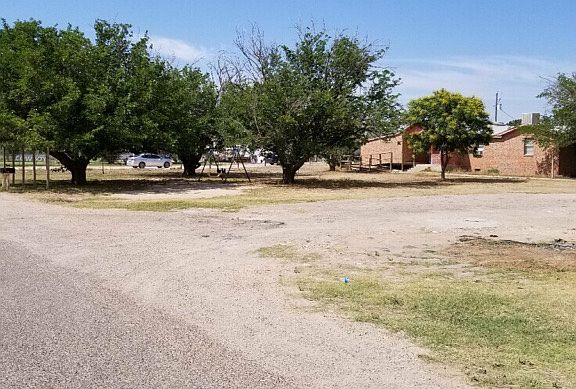 3rd image of 1731 N Ocotillo Ave