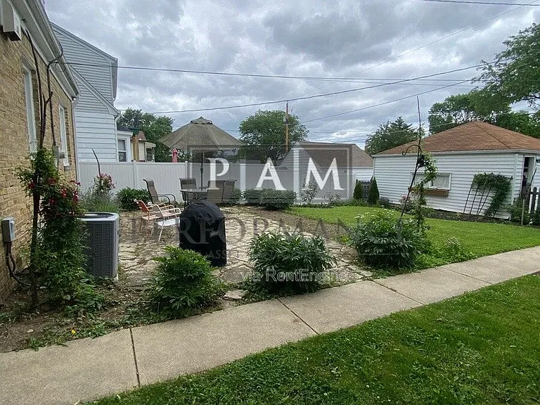 2922 S 48th St — Photo 36