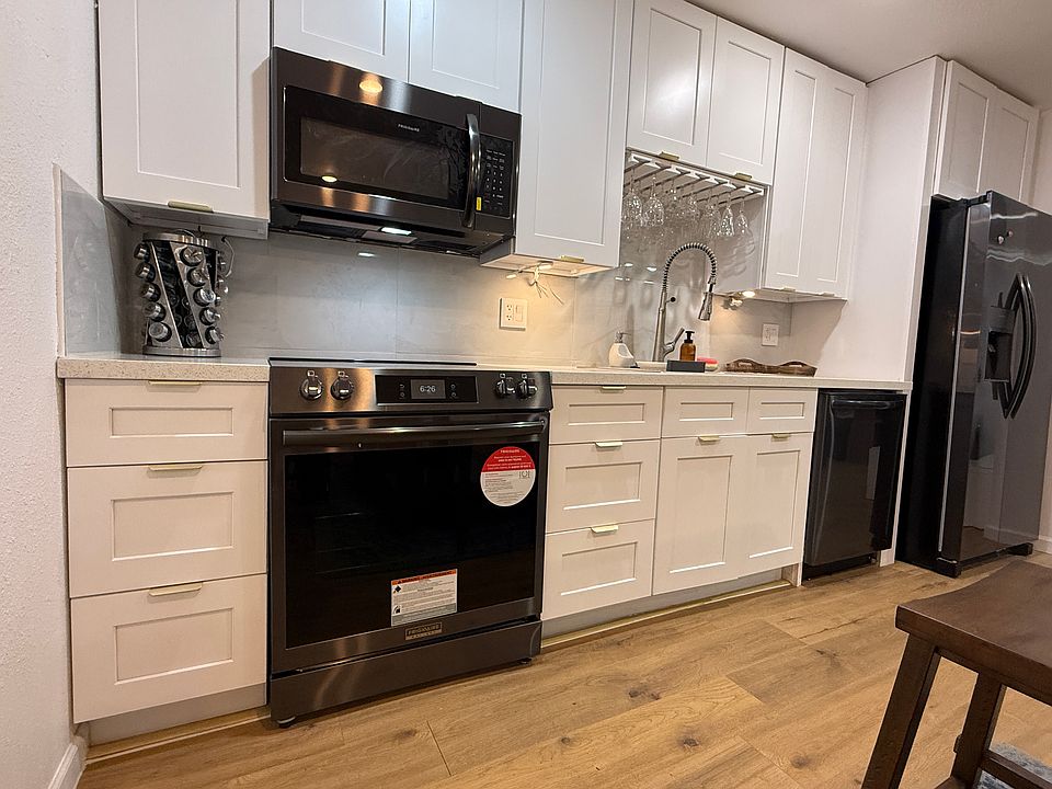 2nd image of 5544 Lawson St #C