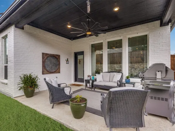 229 Savannah Ln, Oak Point, TX 75068