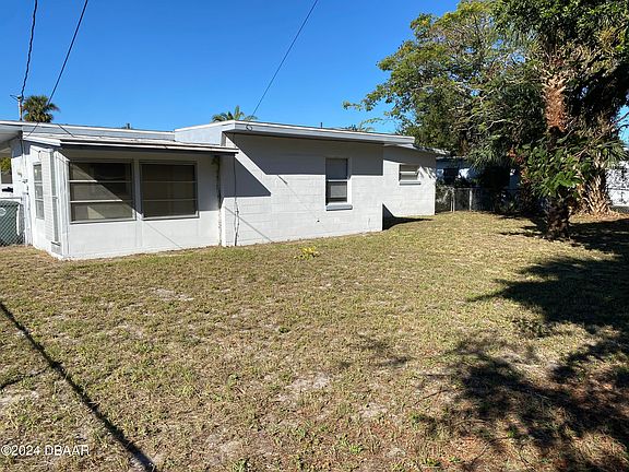 4th image of 1015 Alice Dr