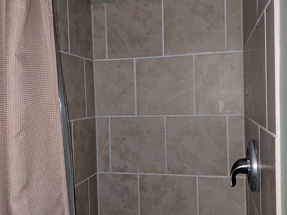 3rd image of 299 Myers Dr