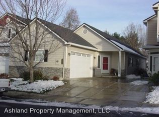 367 Meadow Dr, Ashland, OR