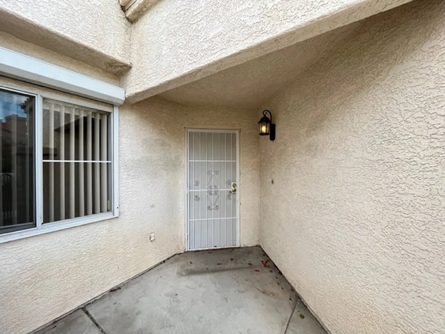 Single Story Townhouse — Photo 4