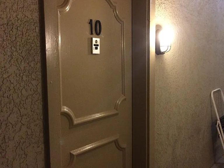 910 Duncan Ln #10 — Photo 1