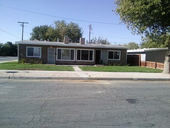 4th image of 1453 W Avenue H15