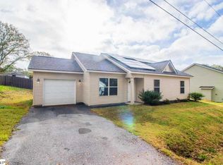 215 Crescent Cir, Duncan, SC 29334