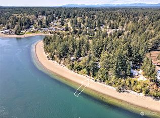 130 E Orchard Beach Dr, Grapeview, WA