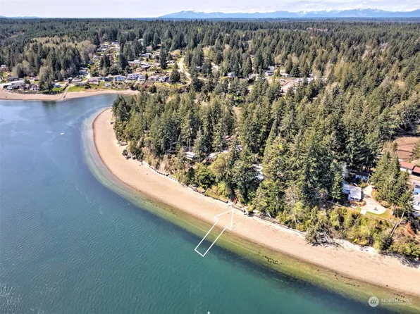 130 E Orchard Beach Drive, Grapeview, WA 98546