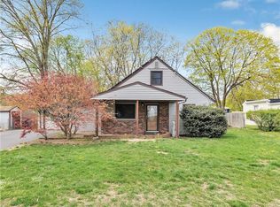 310 Seaver Cir, Bridgeport, CT 06606