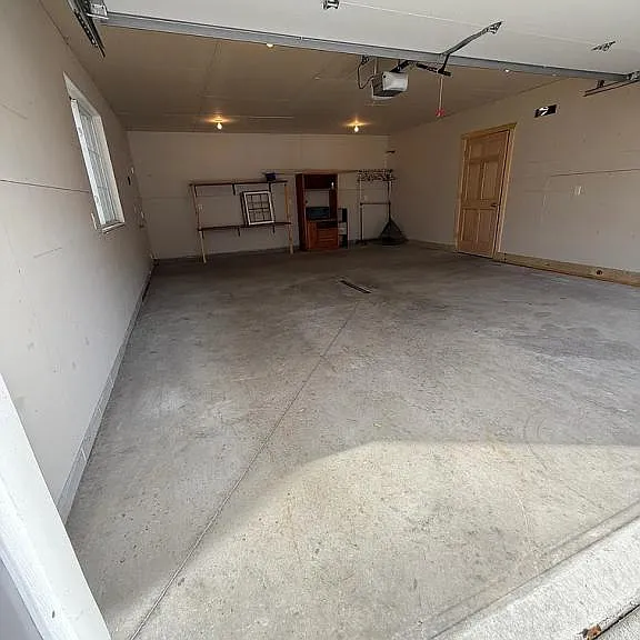 10010 Strawberry Lake Rd — Photo 9
