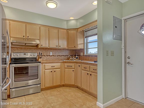 4th image of 2186 Highway A1a APT C7