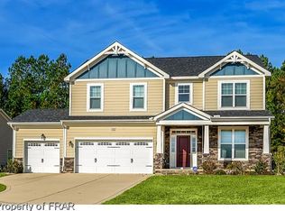 1146 Meadow Creek Rd, Fayetteville, NC 28304