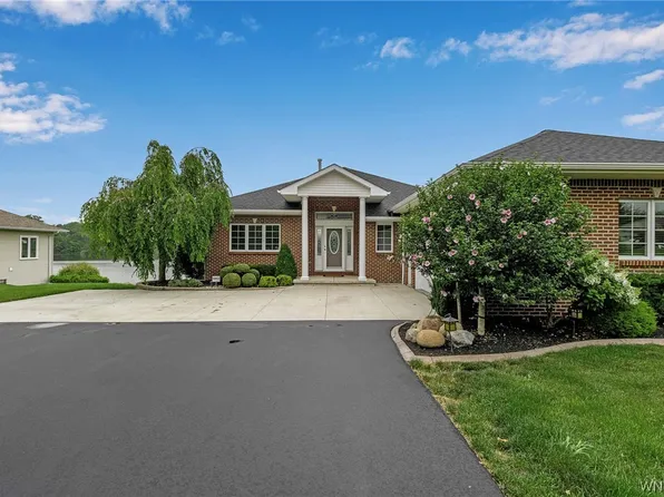 146 Nichter Rd, Lancaster, NY 14086