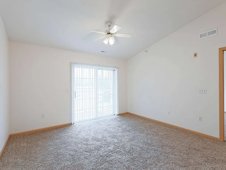 Park Ridge Apartments — Photo 21