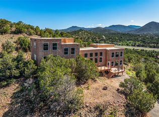 27 Via Del Sol, Santa Fe, NM 87508