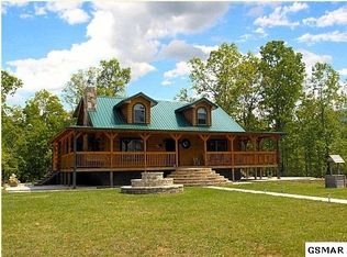 2905 Bear Mountain Ln, Sevierville, TN 37876