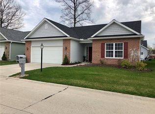 129 Newport Ct, Elyria, OH 44035